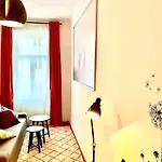 Apartment Urban Retreat - By Nahuen